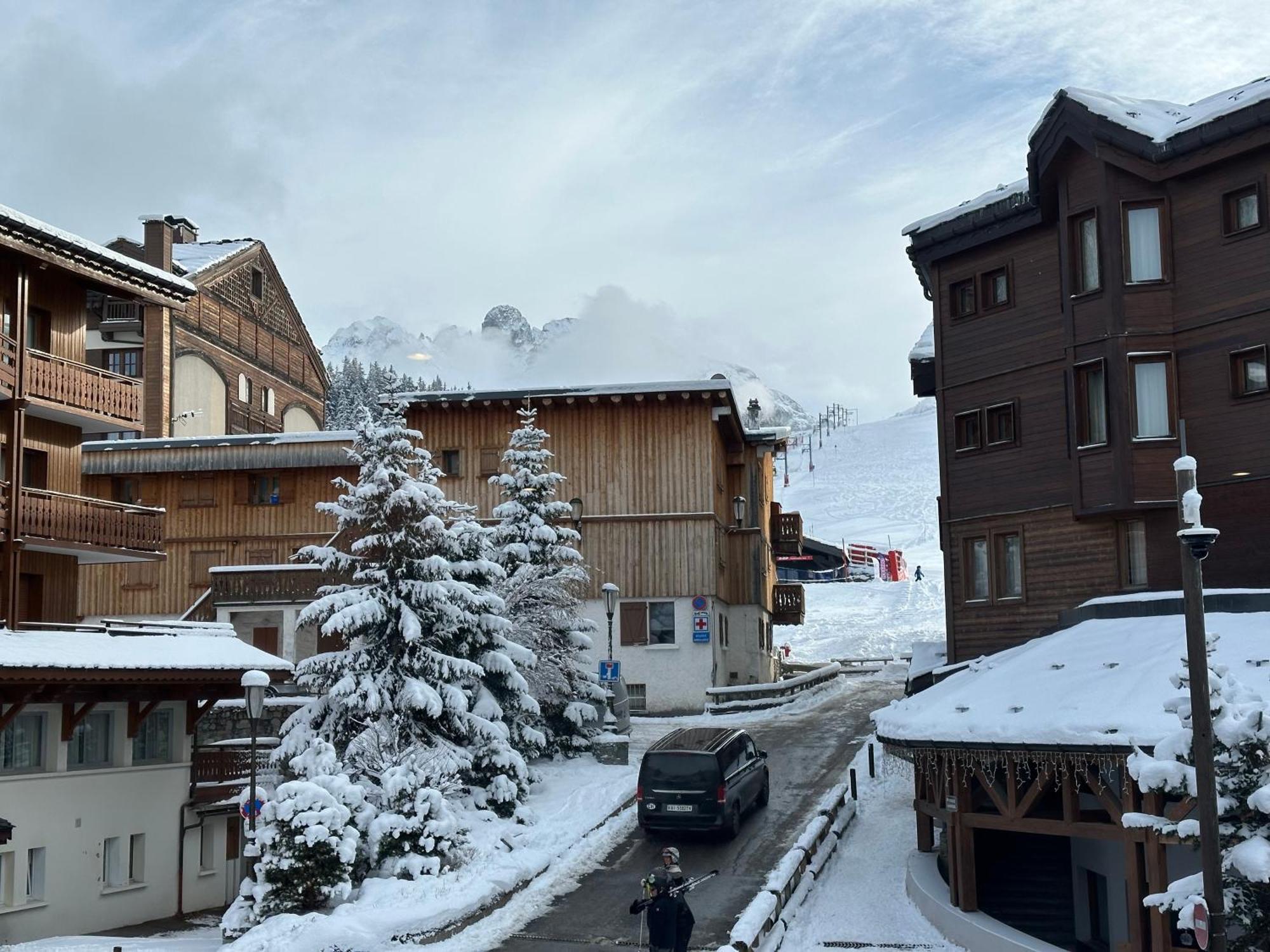Appartamento Les Loups Blancs Courchevel Esterno foto